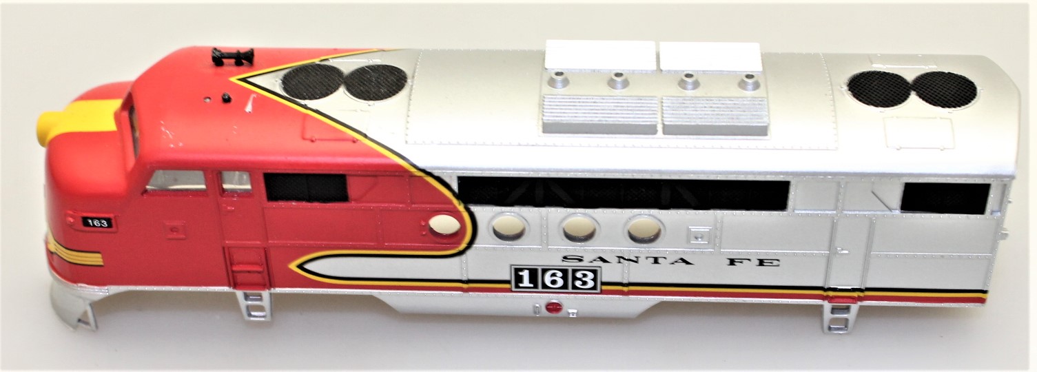 (image for) Body Shell - FTA Santa Fe #163 No Horn and Scratched ( HO Kit Bashing )